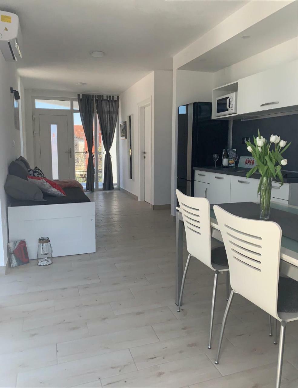 Modern Apartments Day Шибеник Екстер'єр фото