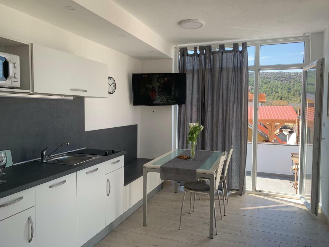 Modern Apartments Day Шибеник Екстер'єр фото