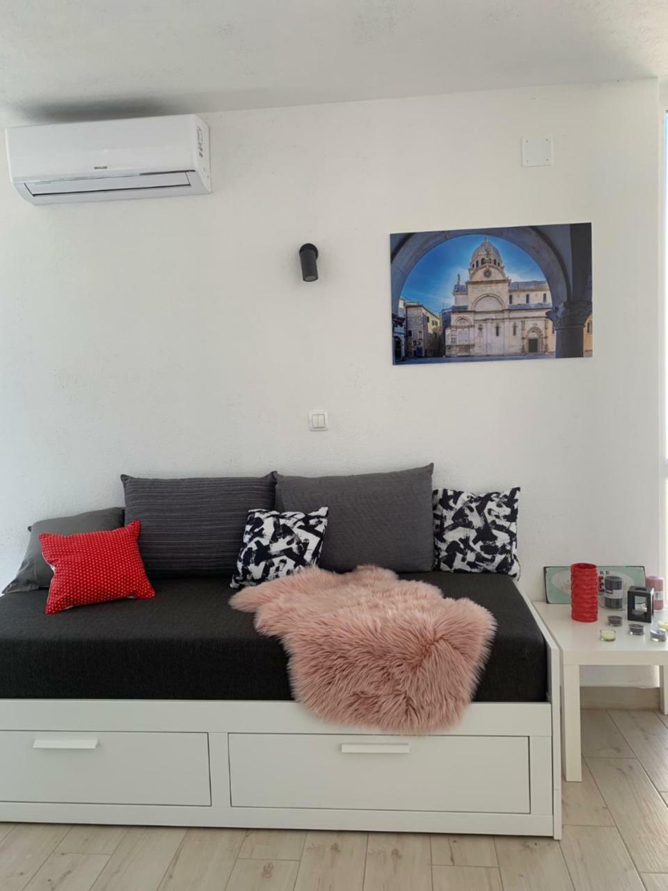Modern Apartments Day Шибеник Екстер'єр фото